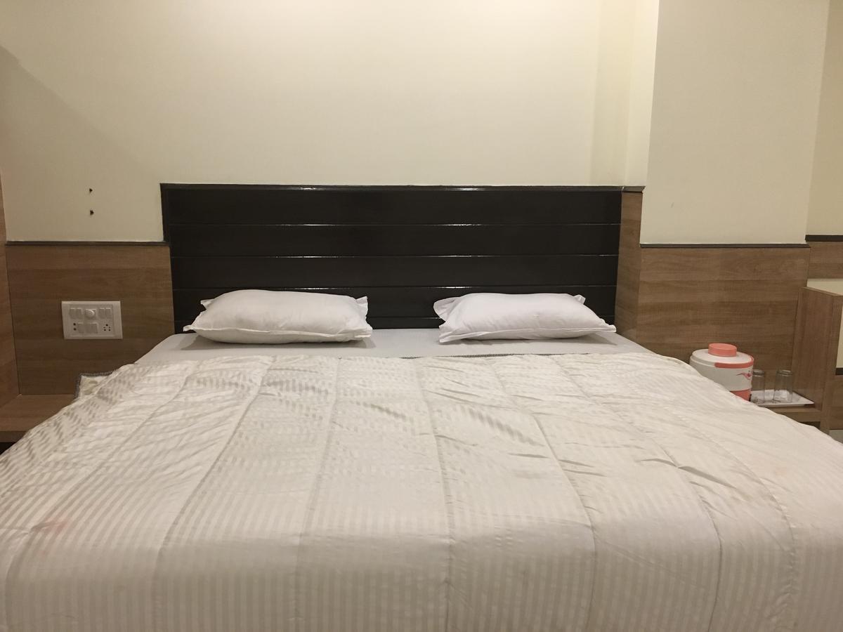 Kailash Presidency Hotell Bhopal Eksteriør bilde