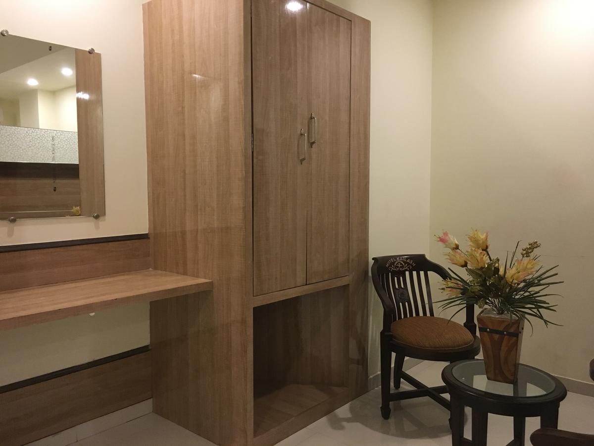 Kailash Presidency Hotell Bhopal Eksteriør bilde