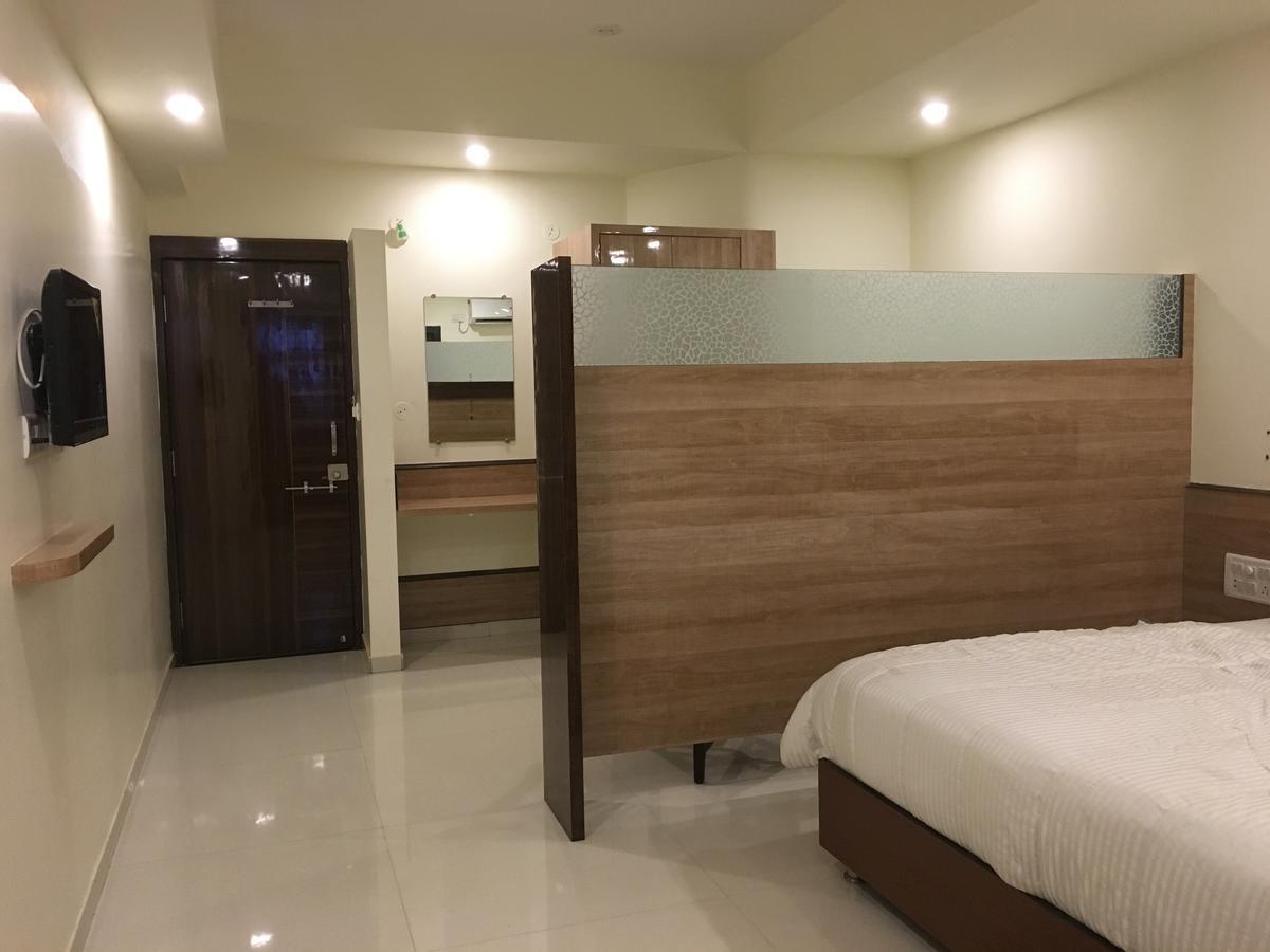 Kailash Presidency Hotell Bhopal Eksteriør bilde