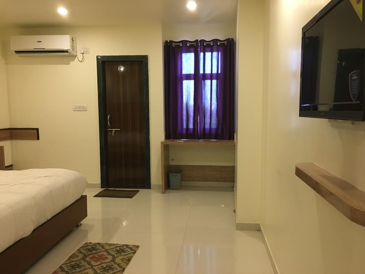 Kailash Presidency Hotell Bhopal Eksteriør bilde